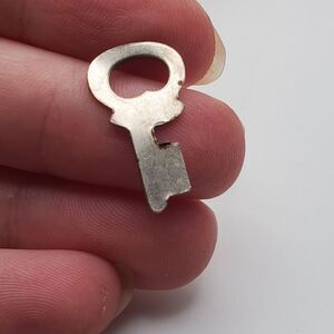 Key necklace pendant